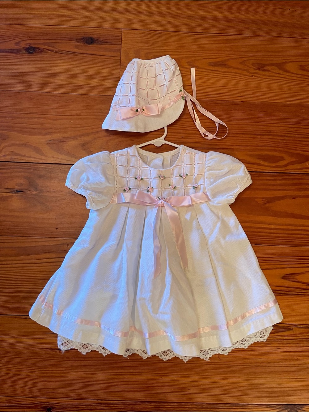 Bonnie Baby White Dress with Pink Ribbon Trim and Bonnet Girls Baby Size 24mo